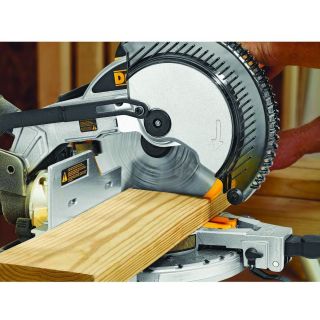 Sierra ingleteadora 10 Pulg 1600W DW713-B3 DeWalt