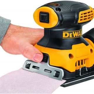 Lijadora de palma orbital 1/4 hoja DWE6411-B3 DeWalt