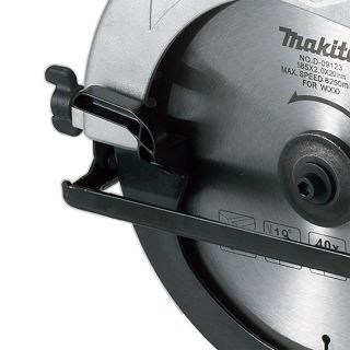 Sierra circular 7-1/4 Pulg 1050W M5801G Makita