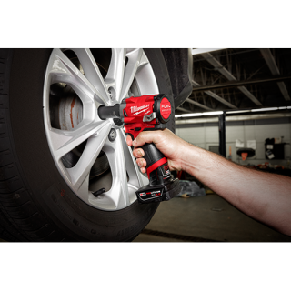 Llave de impacto M12 Fuel Stubby 1/2 Pulg 2555-22 Milwaukee