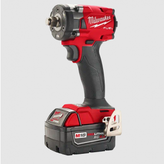 Kit de llave de impacto compacta M18 FUEL™ de 1/2" 2855-22 MILWAUKEE